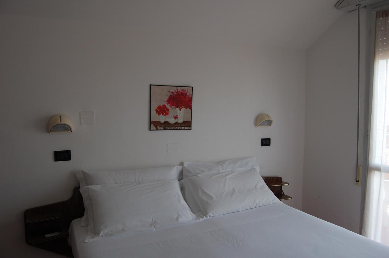 Hotel Flores Riccione Zewnętrze zdjęcie