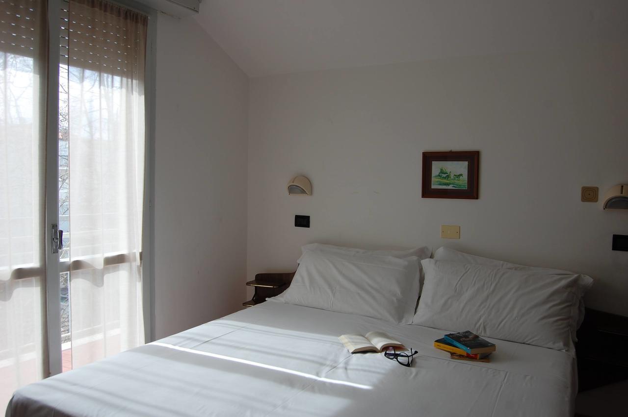 Hotel Flores Riccione Zewnętrze zdjęcie