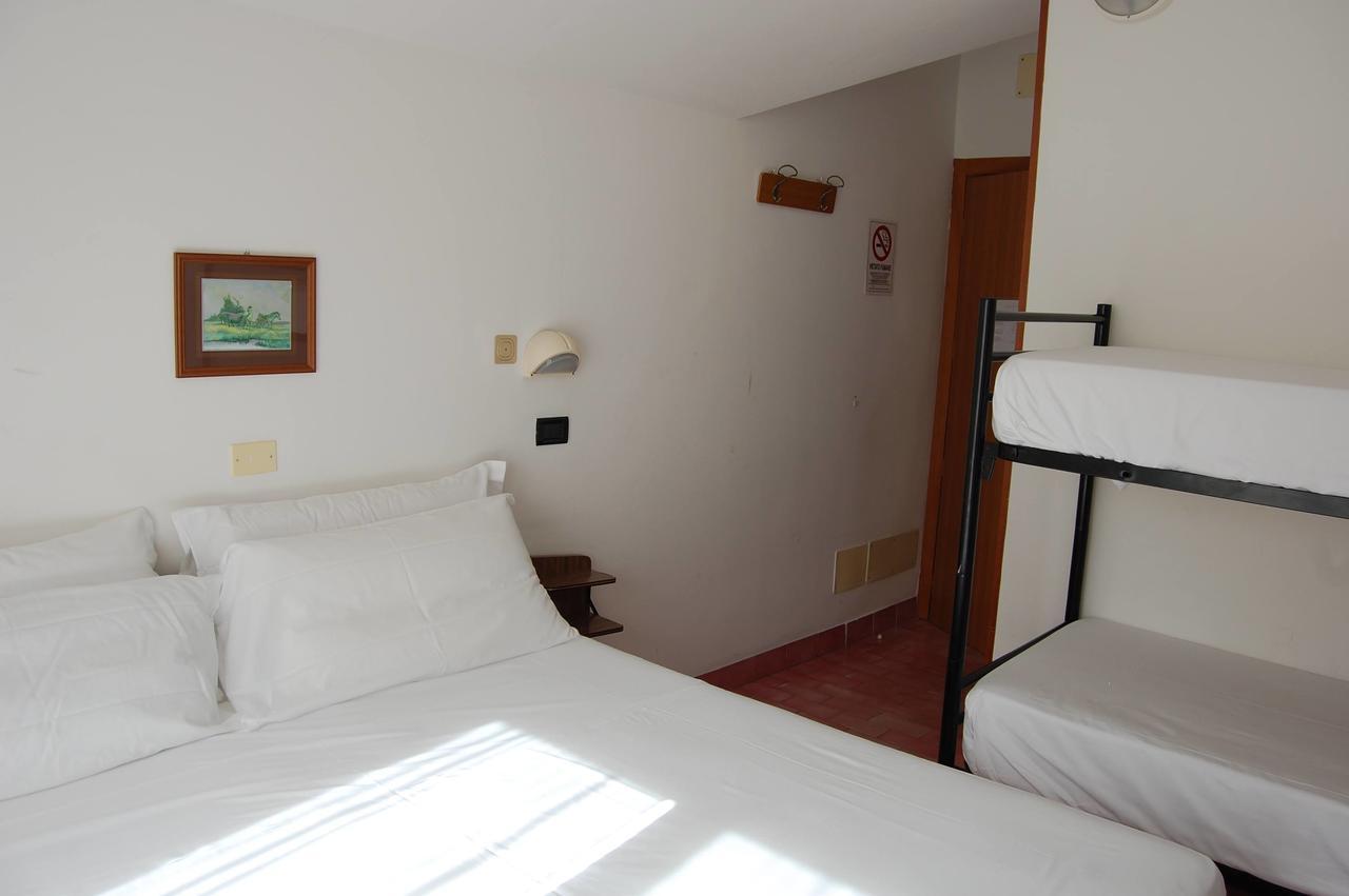 Hotel Flores Riccione Zewnętrze zdjęcie