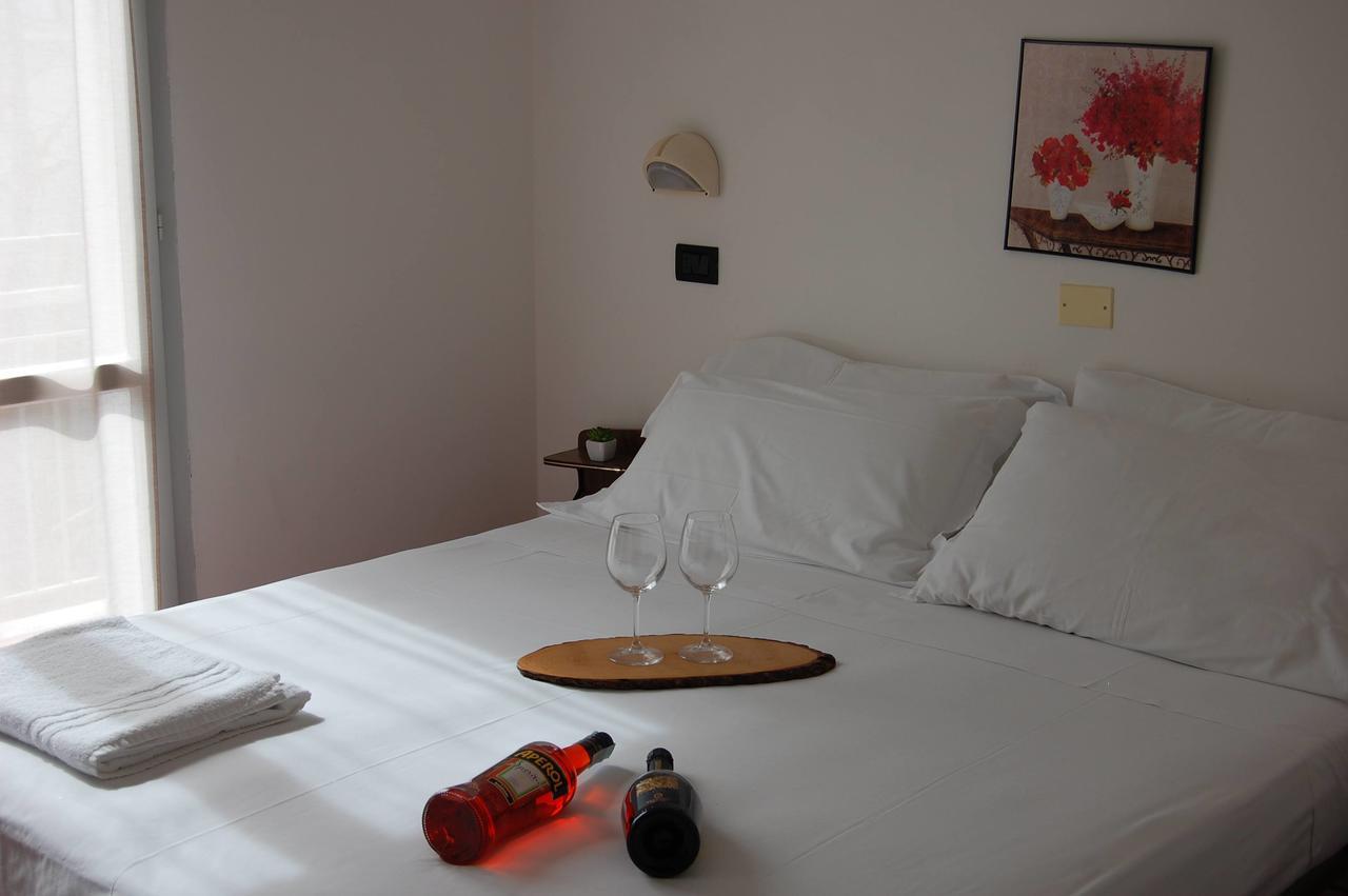 Hotel Flores Riccione Zewnętrze zdjęcie