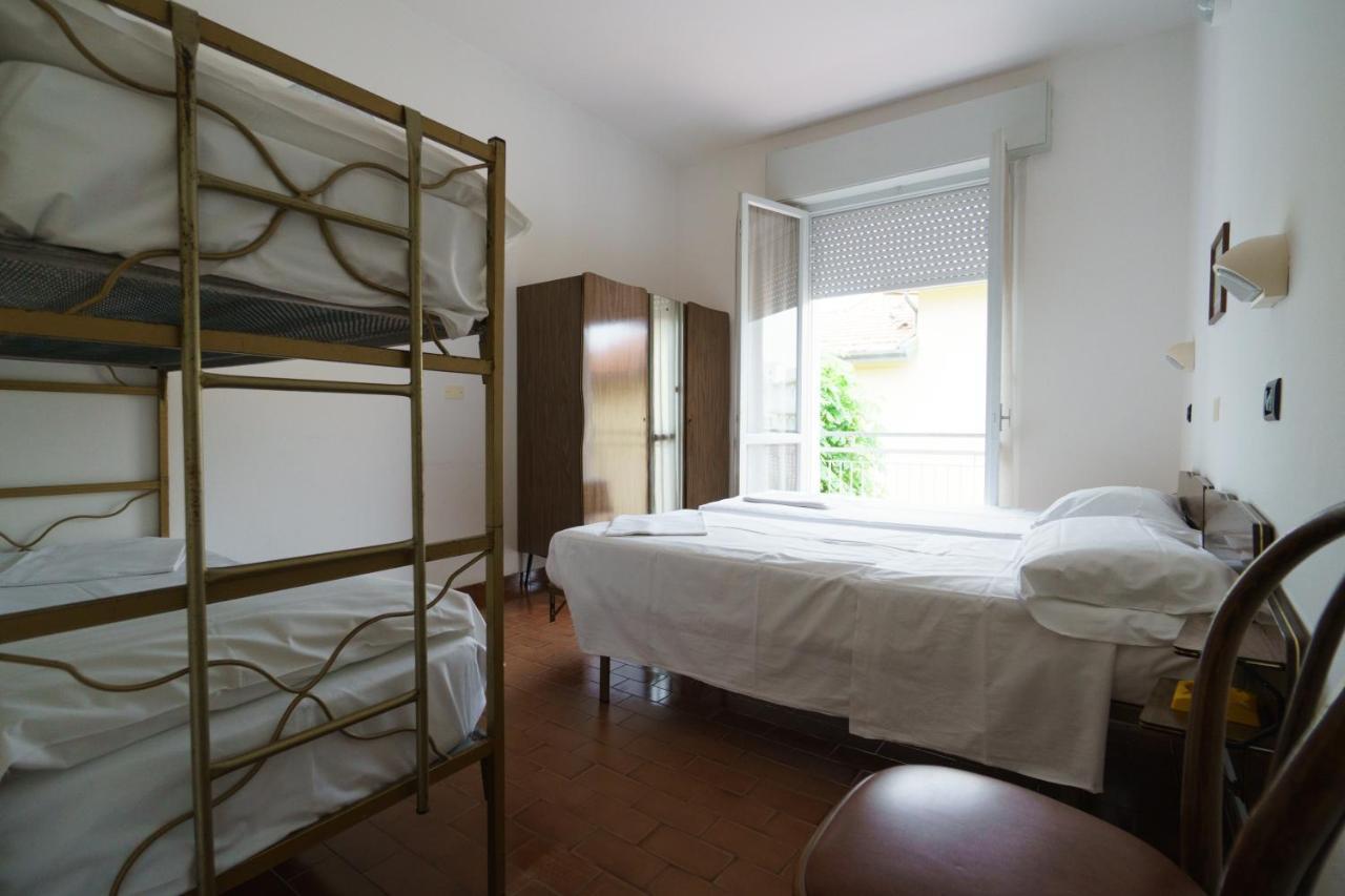 Hotel Flores Riccione Zewnętrze zdjęcie